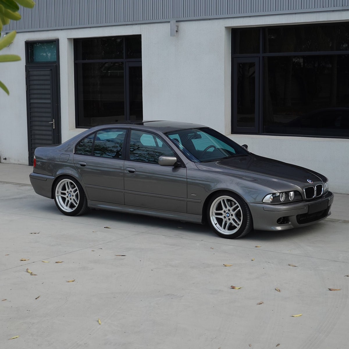 E39