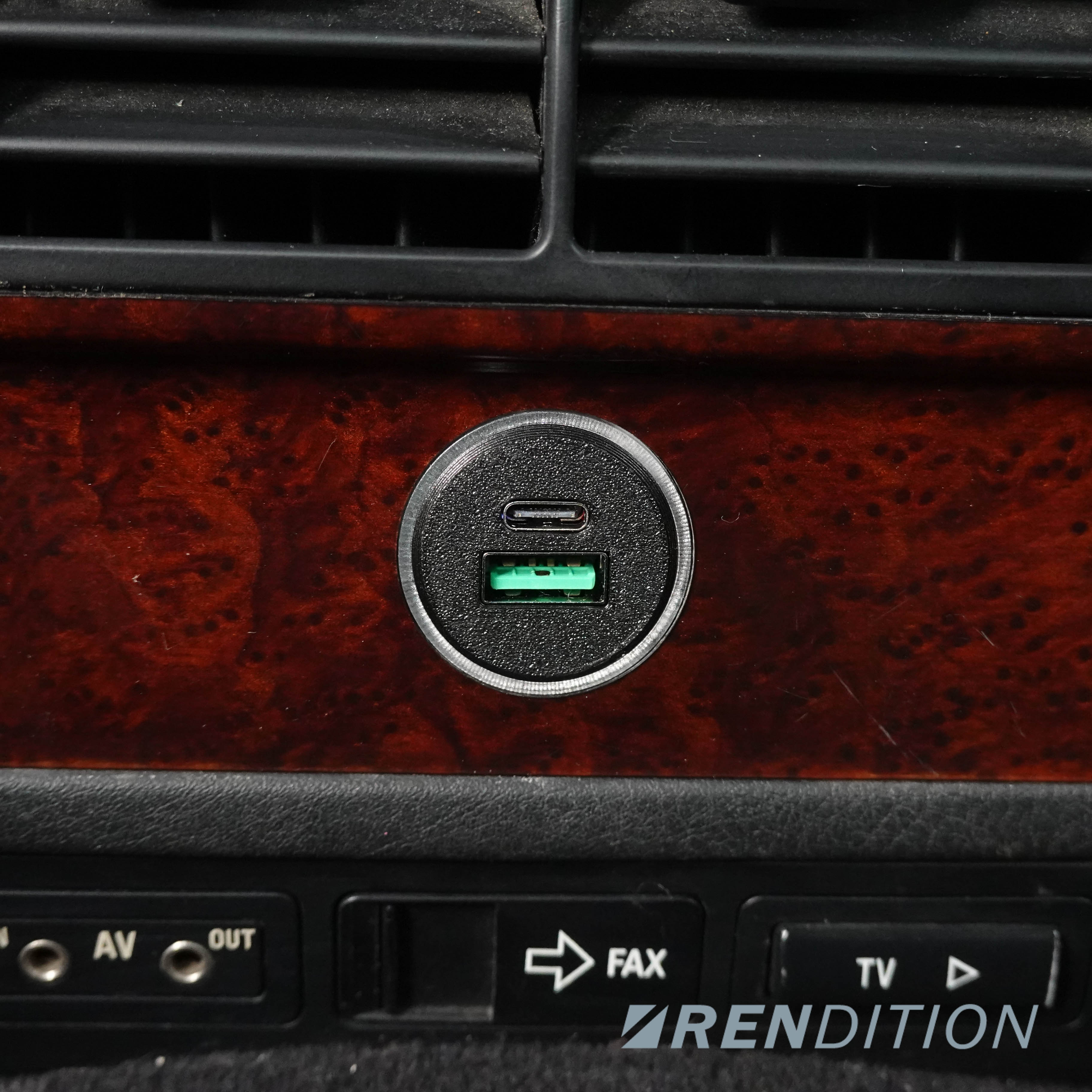 BMW E38 後排 USB 充電器接口