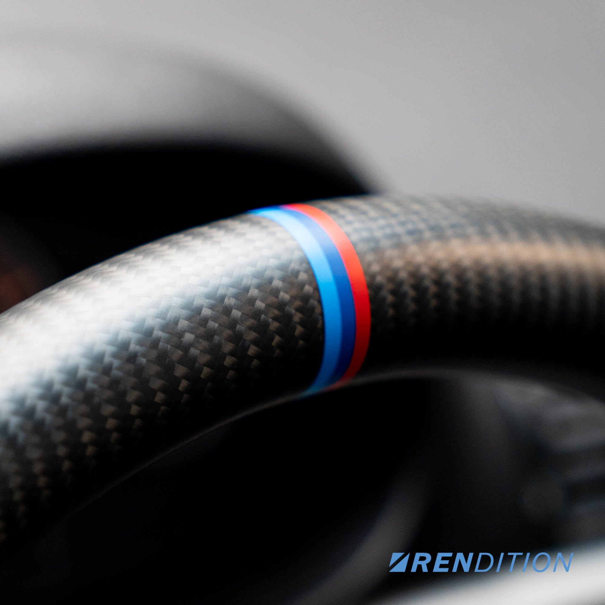 BMW E46 客製化碳纖維方向盤 – 納帕皮、Alcantara、鍛造或斜紋碳纖維