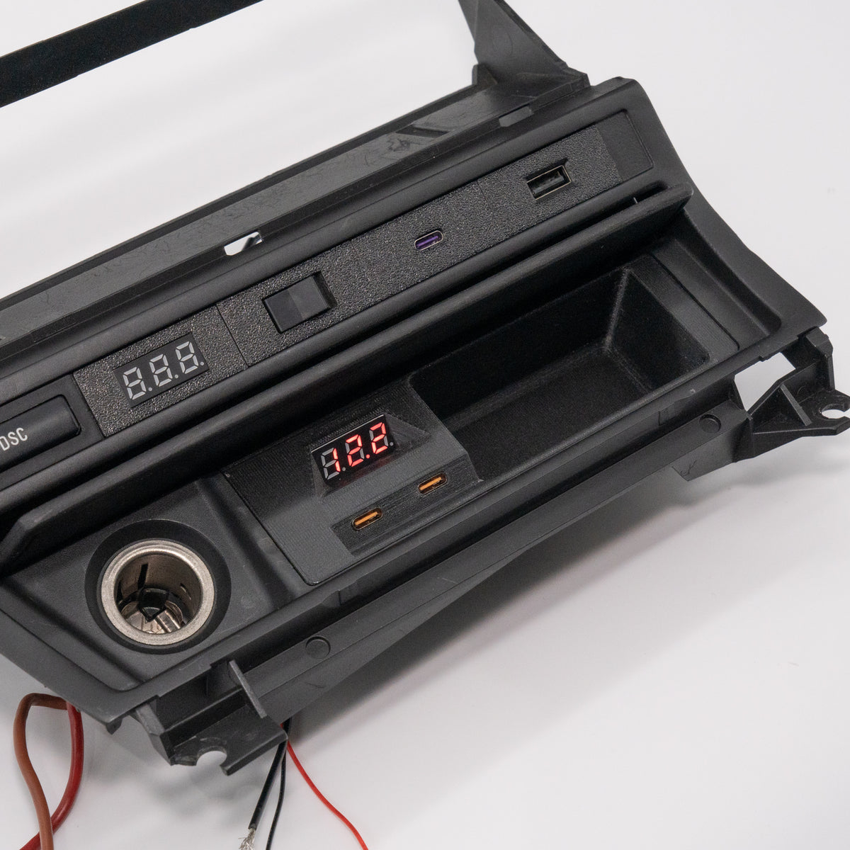 BMW E46 煙灰缸 USB 充電器與收納盒 V3