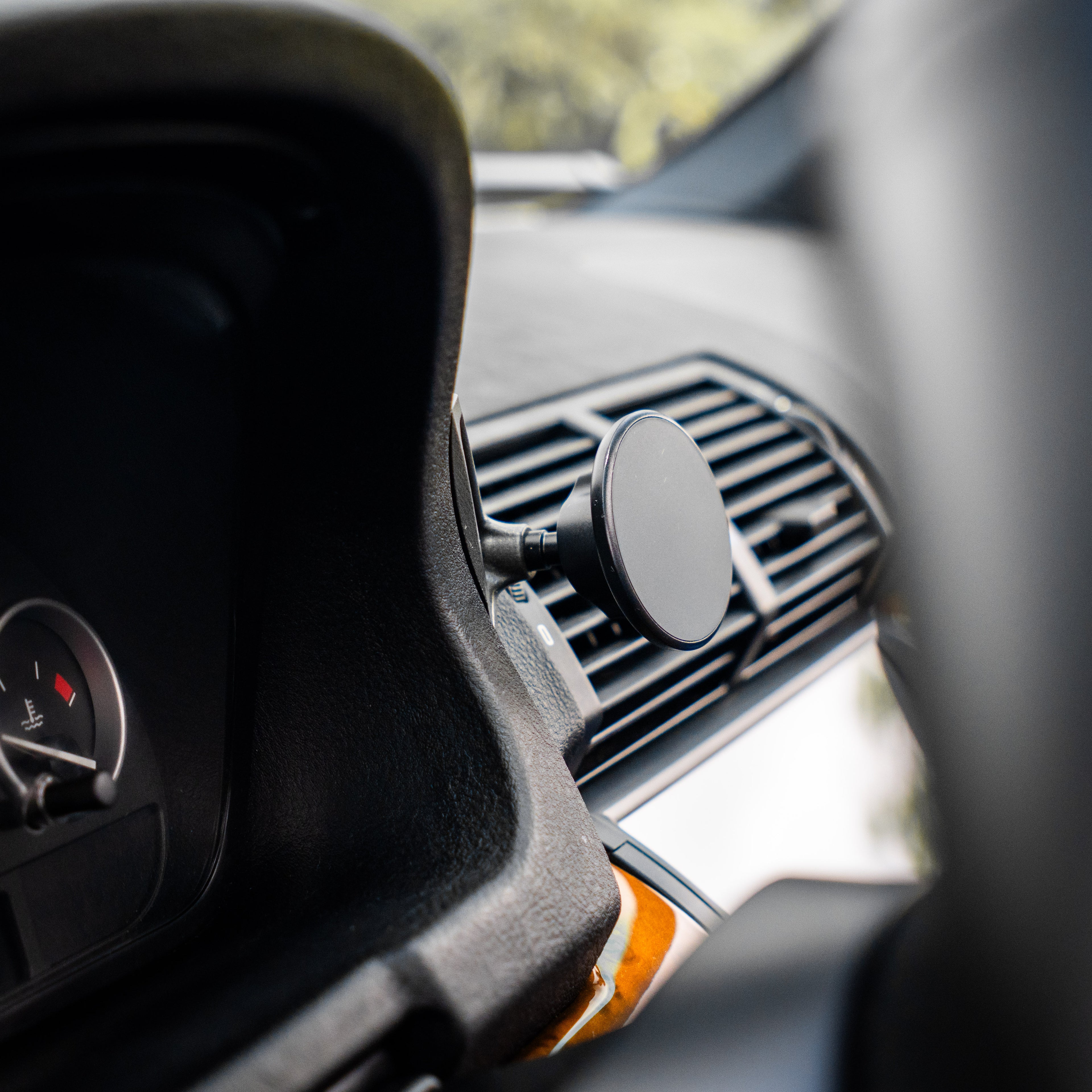 BMW E53 X5 Phone Mount