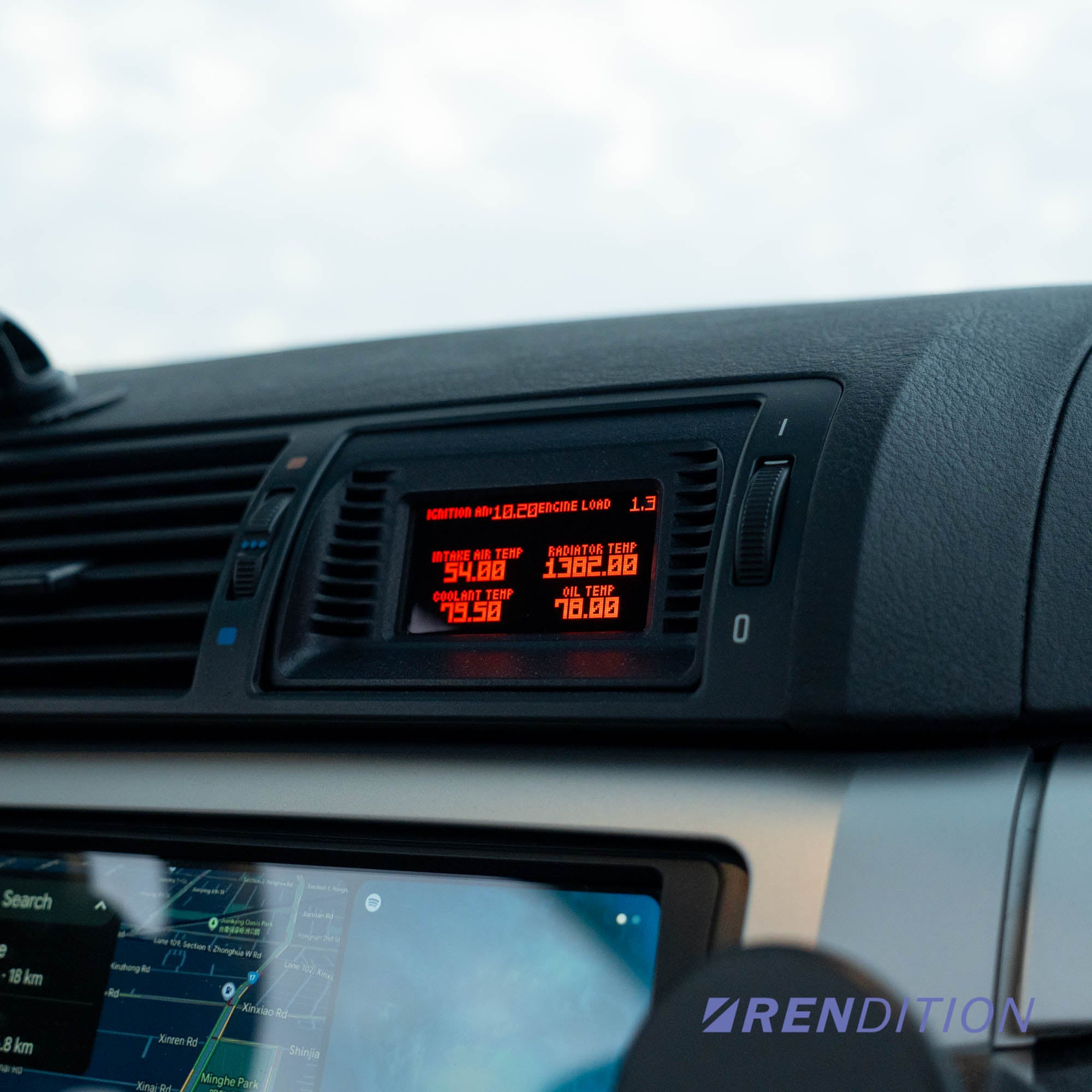 Rendition Gauge.S – 適用於BMW E39 和 E46 的中央通風口數位儀表