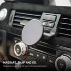MAGSAFE. SNAP AND GO. Magnetic mounting for quick phone placement. Rendition 02.